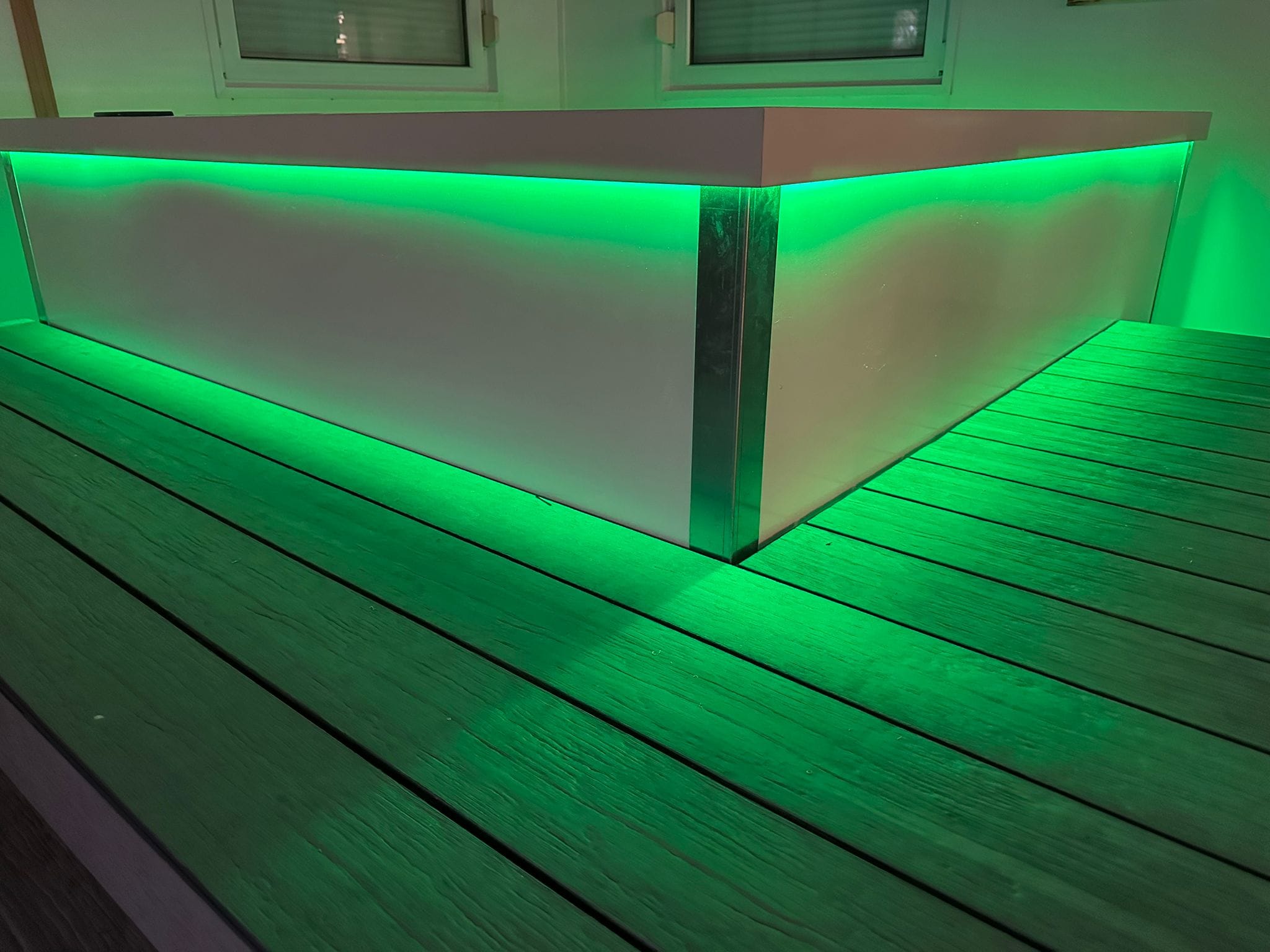 wanna z podświetleniem